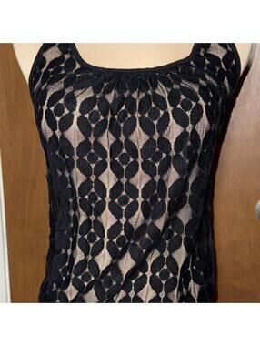 Women's Black tank top lace overlay semi sheer banded bottom sz M crochet goth